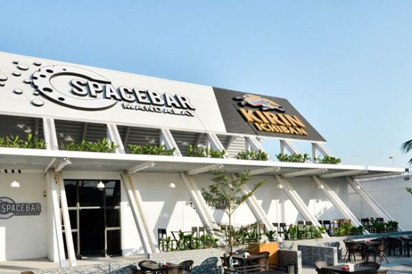 THE SPACE BAR at MANDALAY