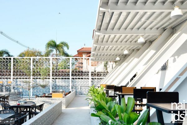 THE SPACE BAR at MANDALAY