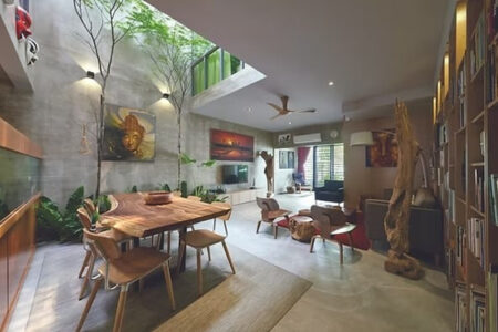 COURTYARD HOUSE