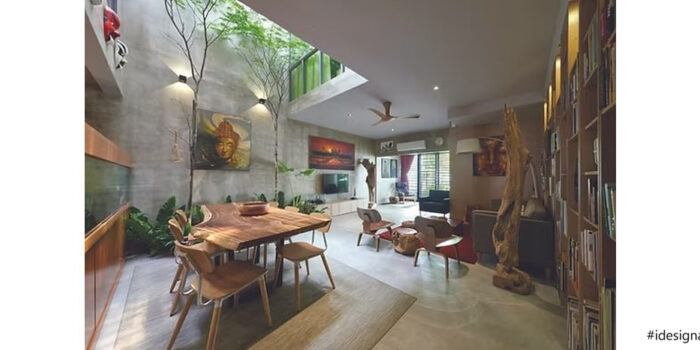 COURTYARD HOUSE